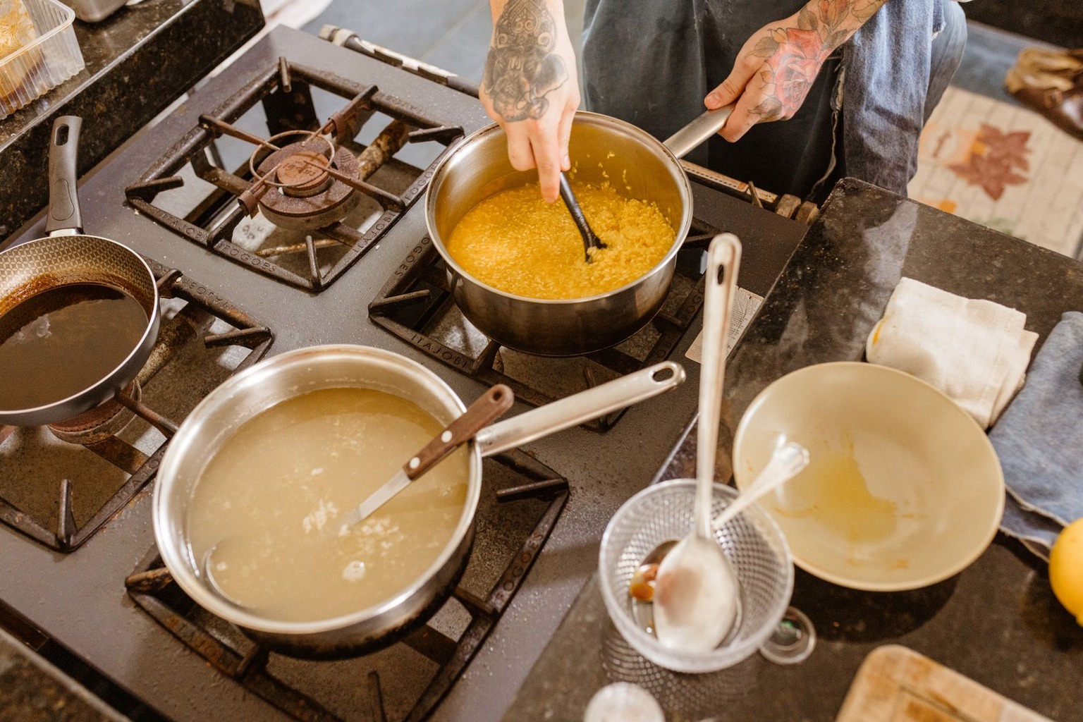 Receitas leves para dias quentes — Domine técnicas de cozinha que preservam o frescor dos alimentos